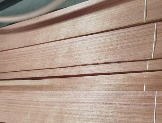 comprare Flat Cut / Quarter Slicing Veneer di legno naturale in cedro spagnolo per elevate prestazioni online manufacture