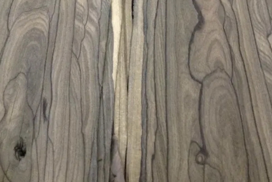 comprare Sfumature giallo-marrone e disegni in continua evoluzione della finitura di legno naturale ciricote online manufacture