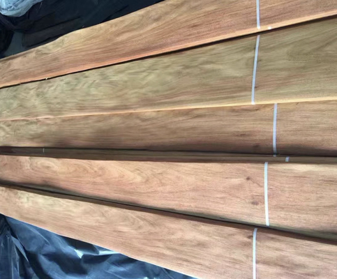 comprare 0.5m-2m / 2cm-2.44m / 2.45m-3.6m Lunghezza Burma padauk Veneer di legno naturale online manufacture