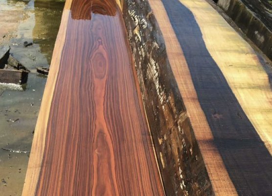 Il rivestimento in legno naturale Morodo è il materiale perfetto per mobili durevoli ed eleganti