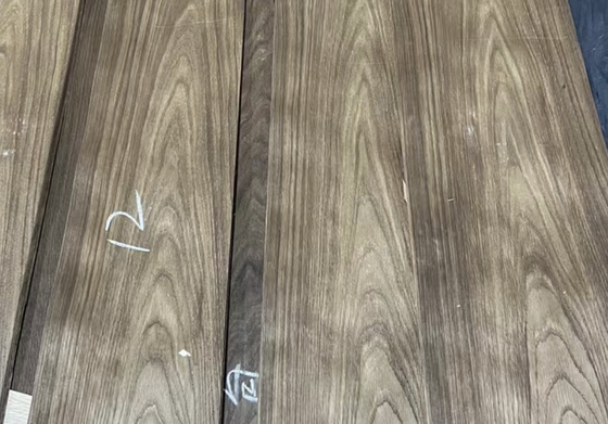 0.5mm Veneer di quercia affumicata di grado A/B/C per la decorazione degli interni