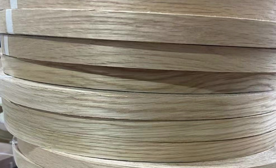 Sciacquatura di superficie in rivestimento di bordo di quercia bianca